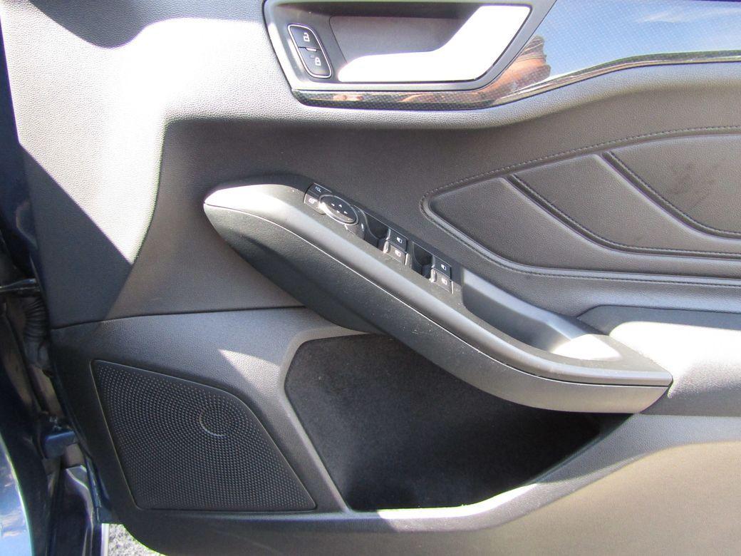 2019 Ford Focus - photo 16