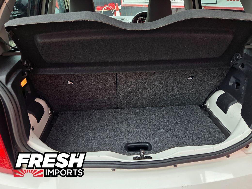 2016 Volkswagen Up - photo 14