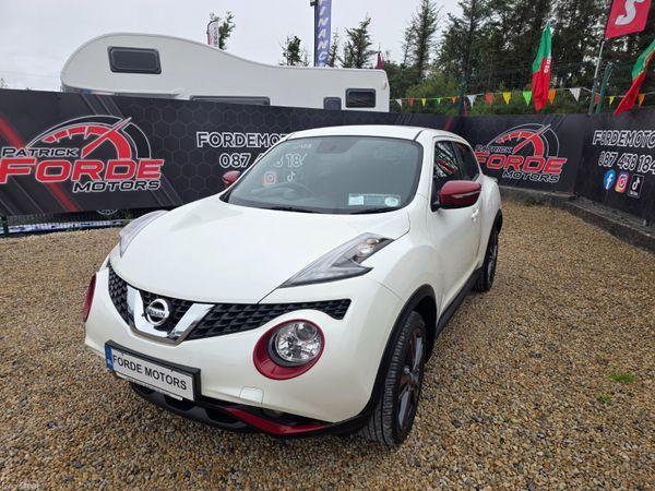 Nissan Juke 2016 - interior view