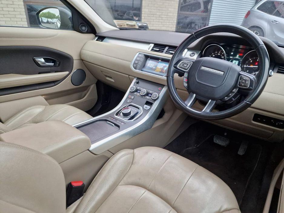2019 Land Rover Range Rover Evoque - interior view