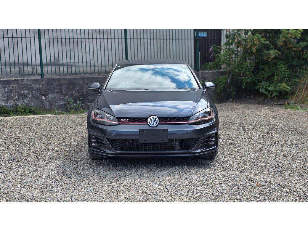 2019 Volkswagen Golf - interior view