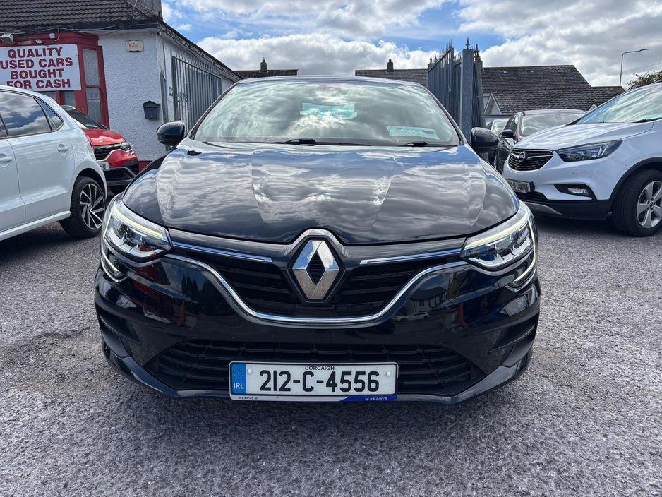 2021 Renault Megane - photo 2