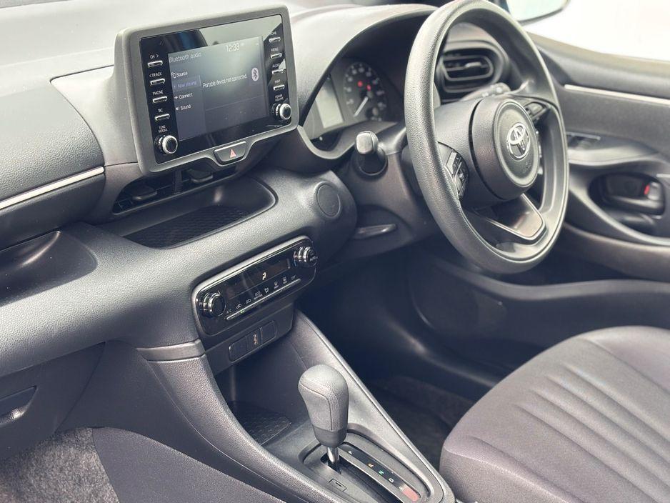 2020 Toyota Yaris Hybrid 1.5 Automatic 116hp in Blanchardstown, Dublin - photo 6